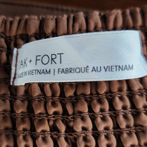 OAK + FORT Teak Linen Blend Crop Top Smocked Back Minimalist Tank Size S NWT - Picture 4 of 9